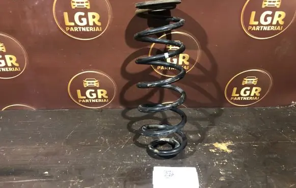 Volkswagen Golf V Rear coil spring