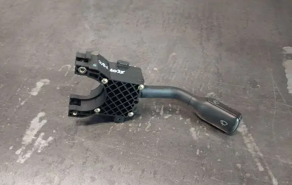 Audi A4 S4 B5 8D Wiper switch 32334633432
