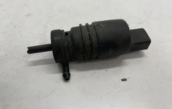 Mercedes-Benz C W204 Windscreen/windshield washer pump