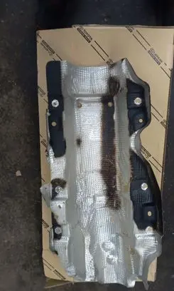 Dacia Duster II Exhaust heat shield 747512054R