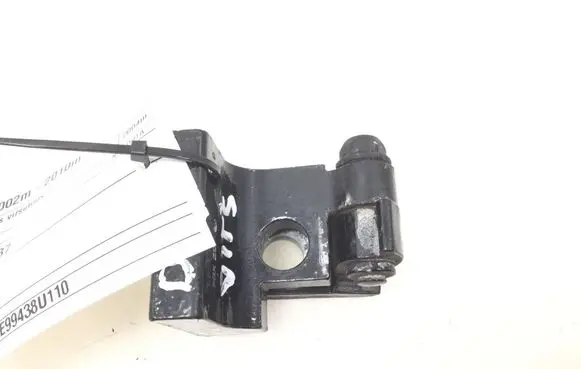 Volkswagen Touareg I Rear door upper hinge 7L0833402