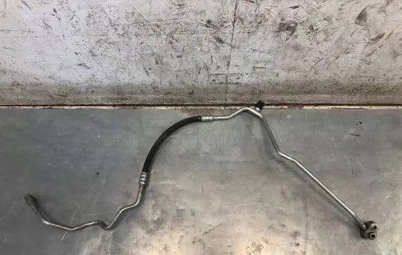 Audi A4 S4 B9 8W Gearbox oil cooler pipe/hose 8W0
