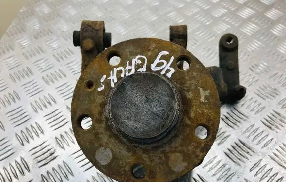 Rear wheel hub spindle/knuckle