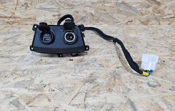KIA Sportage USB socket connector C5010 96125C5010 UMQ1903274267