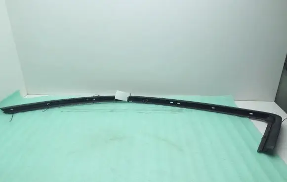 Ford Mustang V Rubber seal front coupe door window GR336351239AA R336351239AA