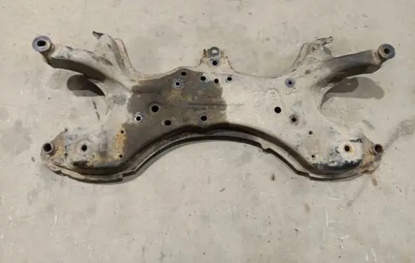 Toyota Corolla Verso AR10 Front subframe 
