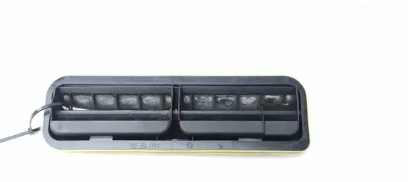 Mercedes-Benz E W212 Quarter panel pressure vent A2128300242