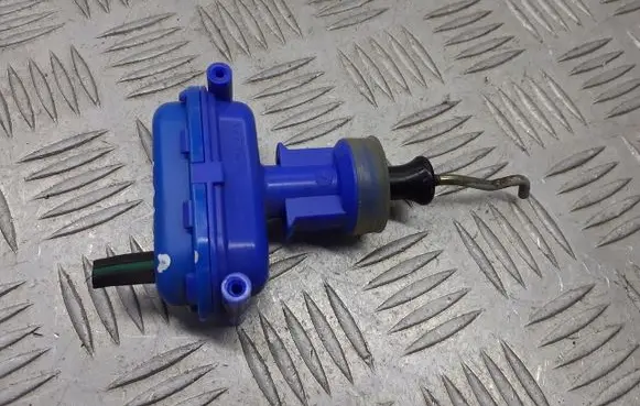 Audi 80 90 S2 B4 Tailgate boot lock/latch motor 893862153D
