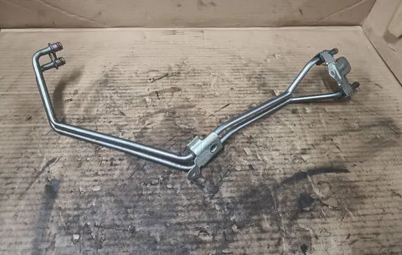 Coolant pipe/hose
