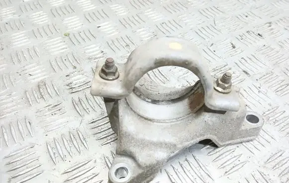 Mazda CX-3 Driveshaft support bearing bracket 