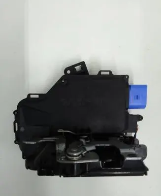 Volkswagen Golf VI Front door lock 3D1837016AC