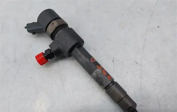 Fiat Punto Evo Fuel injector 