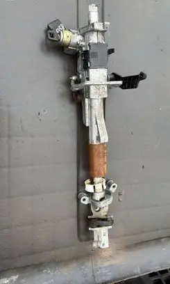 Volvo 850 Steering wheel axle 9140464