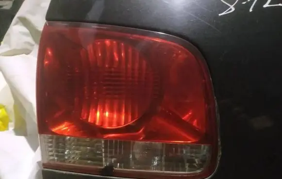Volkswagen Touareg I Tailgate rear/tail lights
