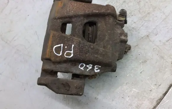 Volkswagen PASSAT B7 USA Front brake caliper