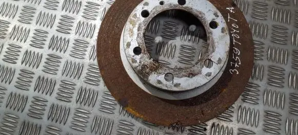 Toyota Hilux (AN10, AN20, AN30) Front brake disc