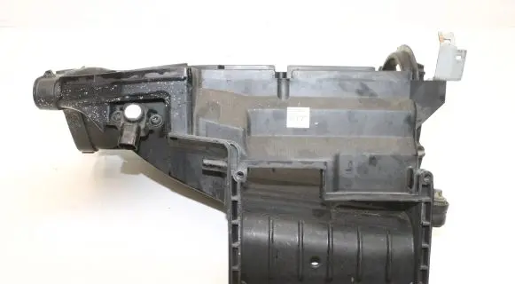 Mercedes-Benz SLK R171 Air filter box cover A2710900901