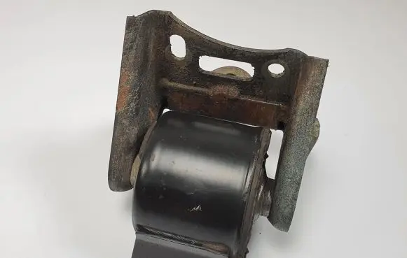 Mercedes-Benz S W140 Gearbox mounting bracket 1402400918