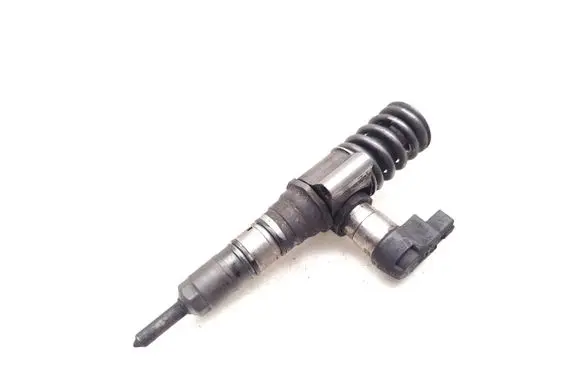 Audi A4 S4 B7 8E 8H Fuel injector 03G130073T