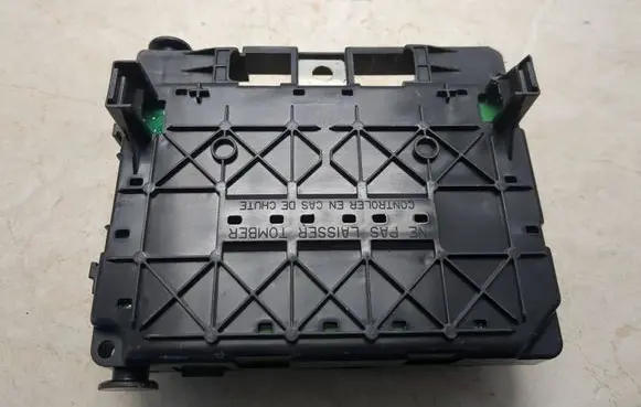 Citroen Xsara Picasso Fuse module U118470003L 9650618480