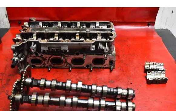 Opel Astra H Engine head 55355430