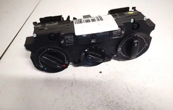 Volkswagen Touran I Climate control unit