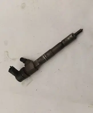 Opel Astra H Fuel injector 0445110243