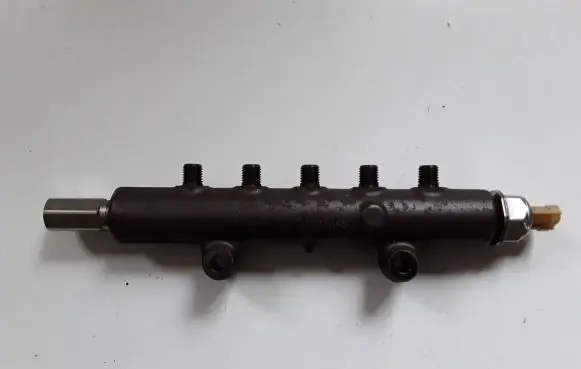 Mitsubishi L200 Fuel main line pipe 1834921441