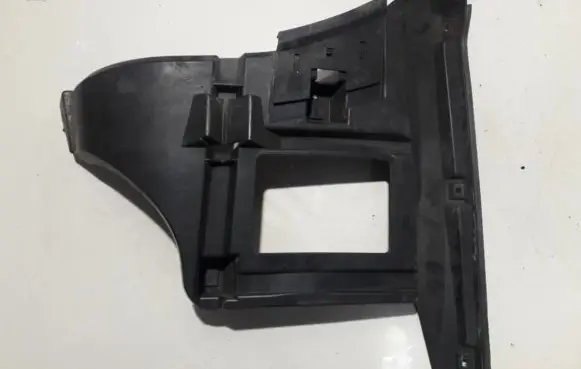 Volvo XC70 Rear bumper mounting bracket 8648149