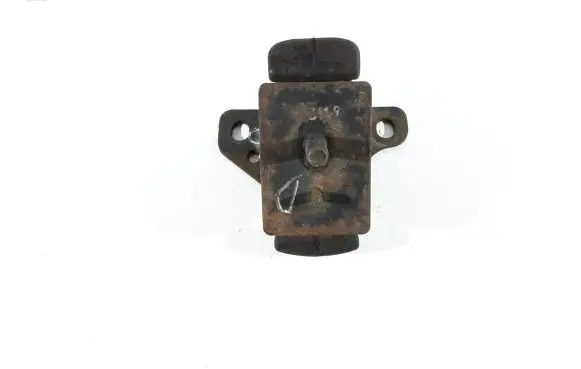 KIA Sorento Engine mount bracket 218123E150