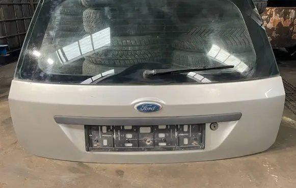 Ford Fiesta Tailgate/trunk/boot lid 