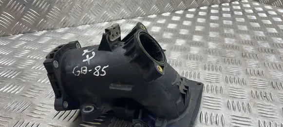 Mercedes-Benz E W212 Air intake duct part A6510900028