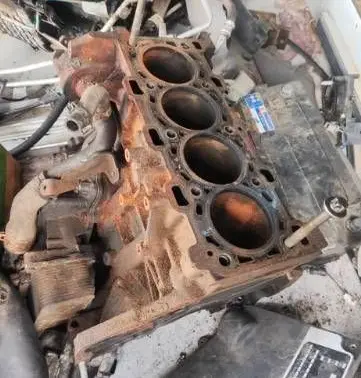 Renault Master III Engine block 