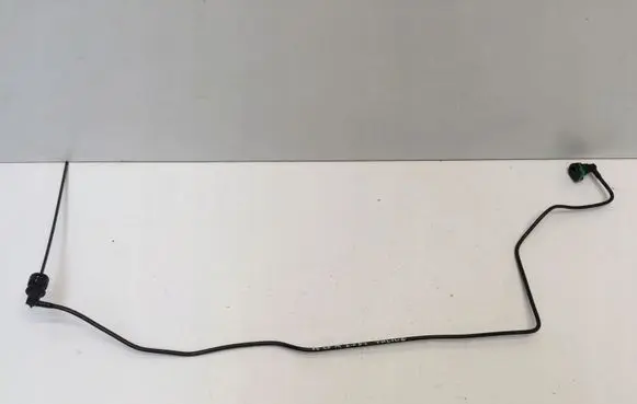 Volvo XC40 Fuel line pipe 32224172