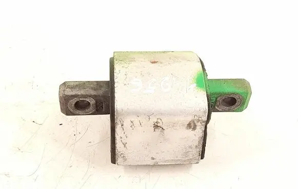 Mercedes-Benz E W212 Gearbox mount 2122400418 2202400218