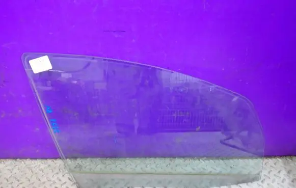 Mitsubishi Colt CZ3 Front door window glass four-door