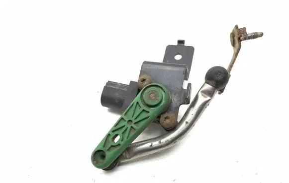 Volkswagen Scirocco Headlight level adjustment motor 3C0412521