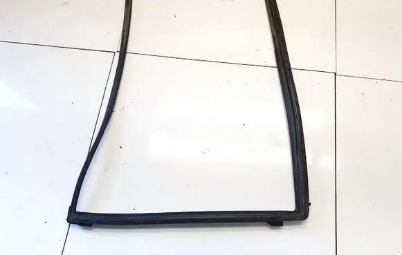 Toyota Yaris Rubber seal rear door 6815252010 68152-52010