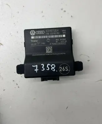 Volkswagen PASSAT B6 Gateway control module 3C0907530H 3C0907951