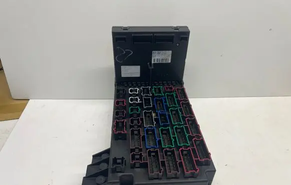 Mercedes-Benz ML W163 SAM control unit 1635458732 05371057