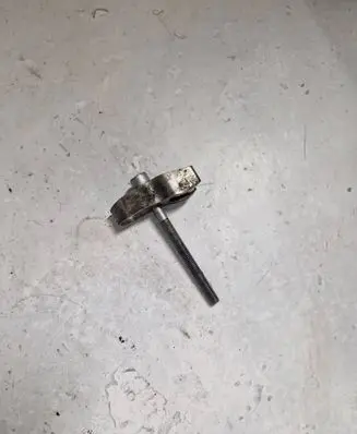 Mercedes-Benz C W204 Fuel Injector clamp holder