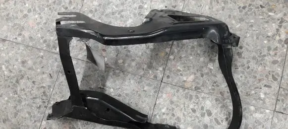 Mercedes-Benz S W220 Headlight/headlamp mounting bracket