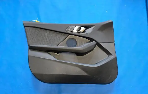 BMW 1 F40 Front door card panel trim