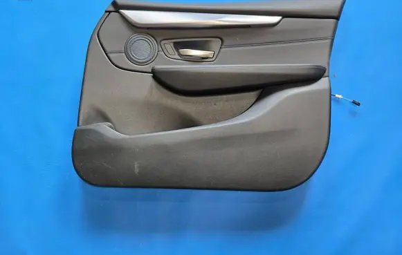 BMW 2 F46 Front door card panel trim