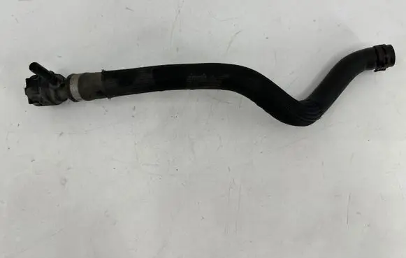 Land Rover Range Rover Evoque L538 Engine coolant pipe/hose GJ328B504AA