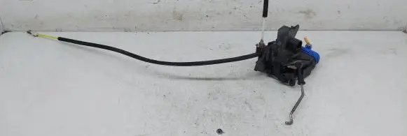 Audi A4 S4 B5 8D Rear door lock 8D0839015A