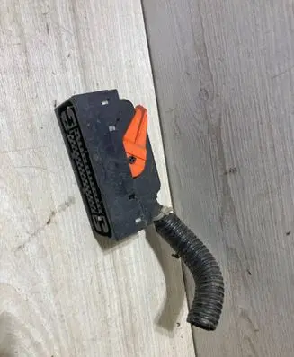 Mitsubishi ASX ABS module connector plug 