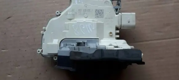 Audi A4 S4 B9 Rear door lock 4G0839016F