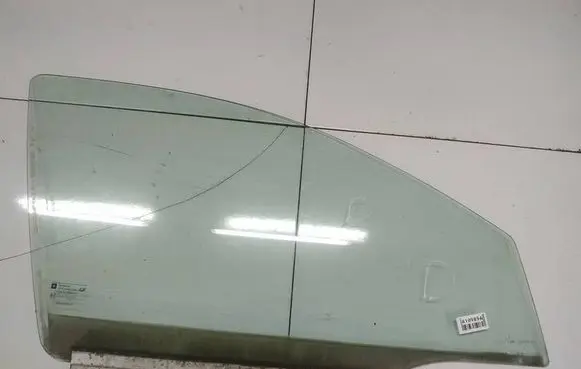 Opel Astra G Front door window glass four-door as2