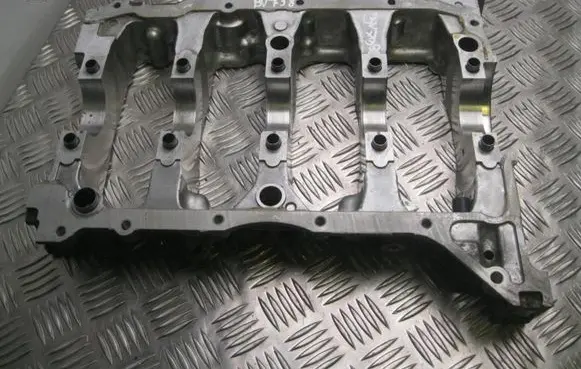 Oil sump